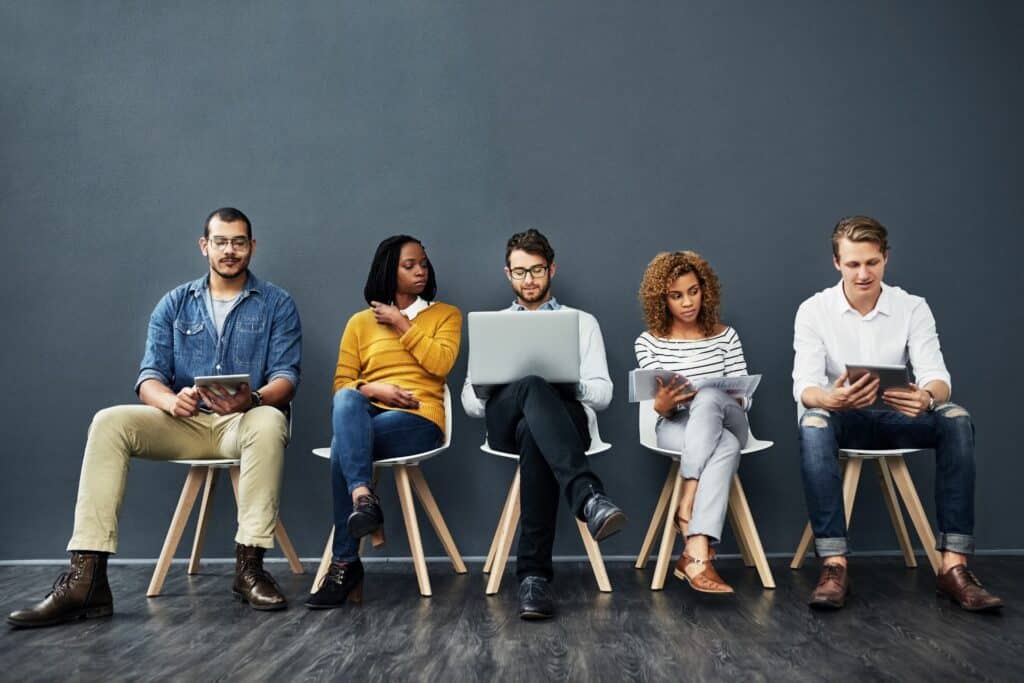 attract retain top IT talent